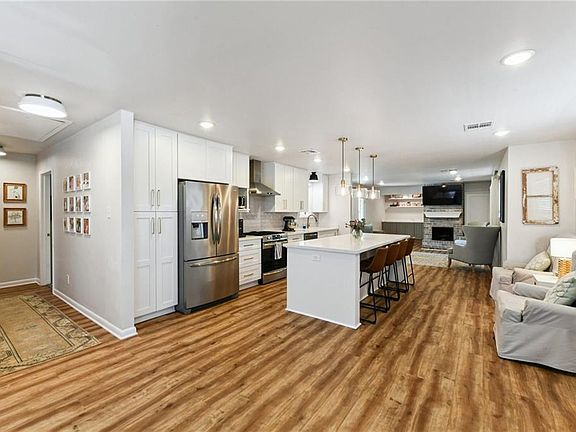 3rd image of 1236 Nursery Ave