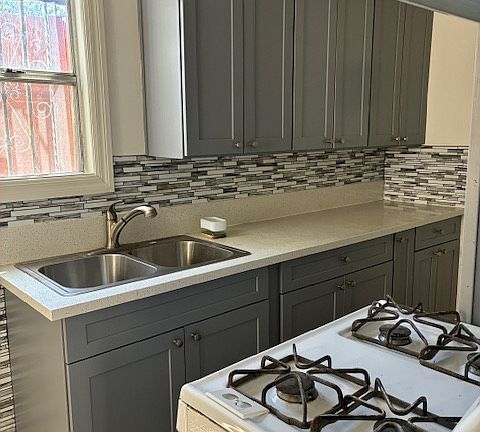 2nd image of 5221 Longfellow St #5221