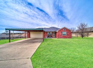 203 Hilltop Cir, Blue Ridge, TX 75424