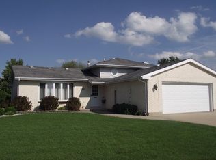 704 E Bentley Rd, New Lenox, IL 60451