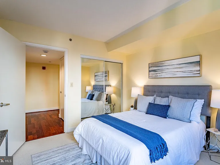 1150 K St NW #1008 — Photo 30