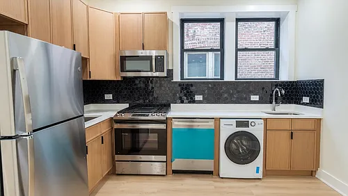 944 N Damen Ave #3 Photo 1