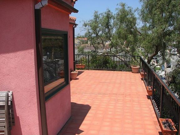 Huge Wrap Around Deck Off Master