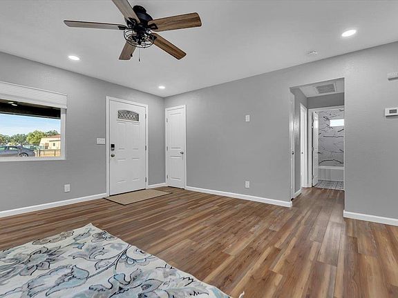 3rd image of 615 Givens Rd