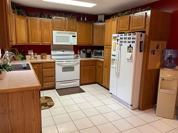4th image of 421 Garden Grove Dr