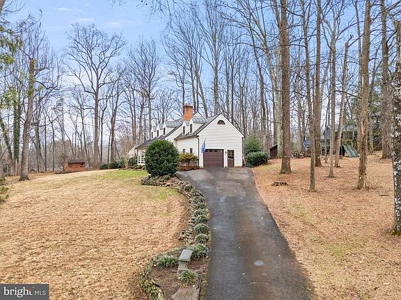 3rd image of 7229 Hastings Ln