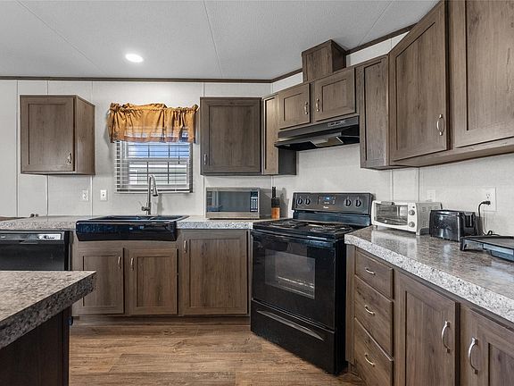 3rd image of 310 Pino Avenue