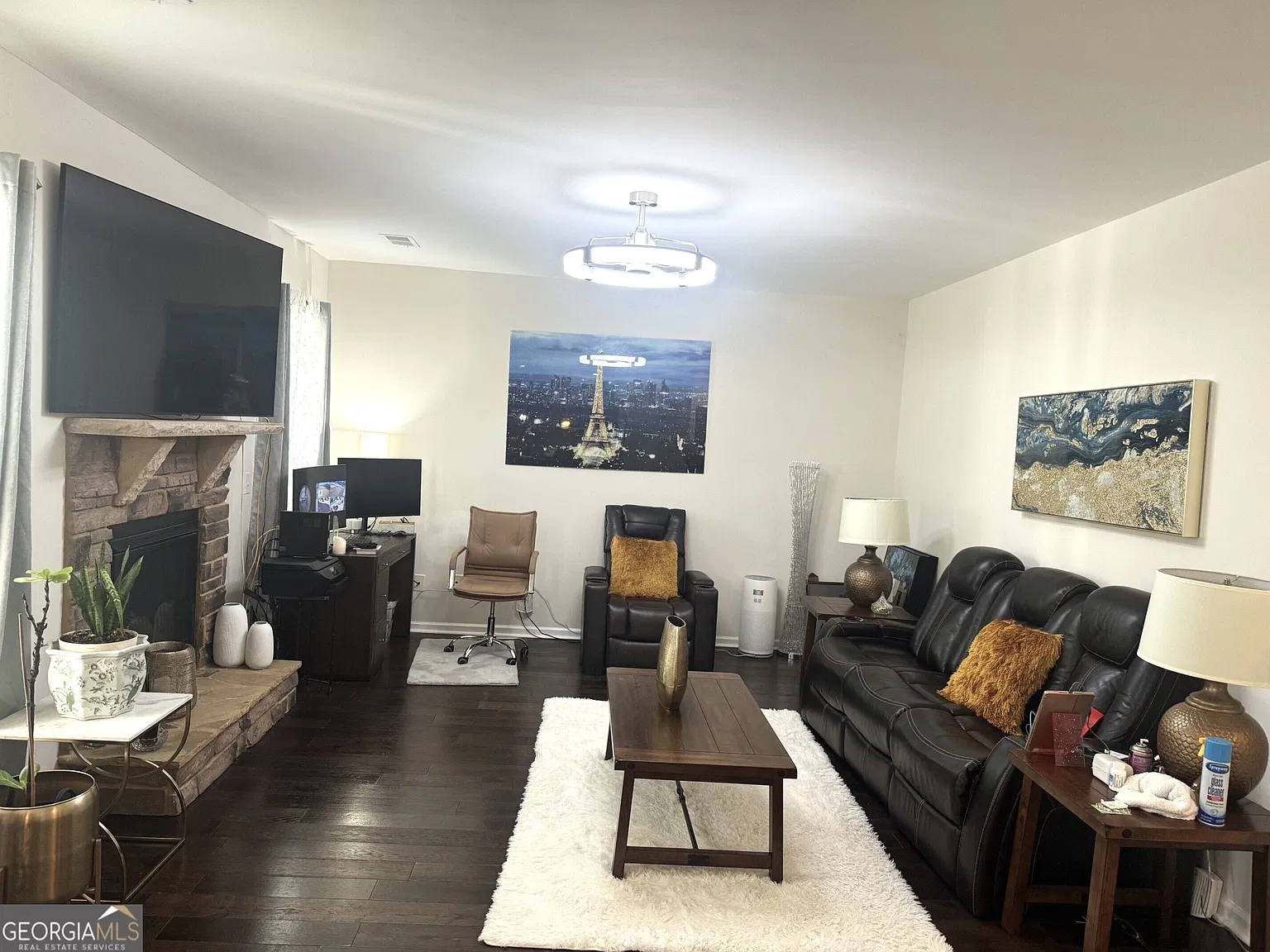 4 bed, 2.5 bath, 2784 sqft, $1,000 — Photo 4