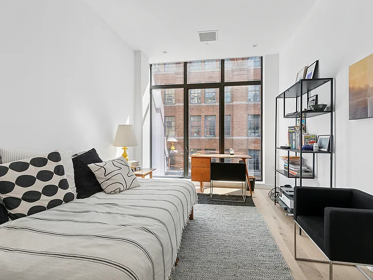 149 E 26th St #Penthouse 1 — Photo 8
