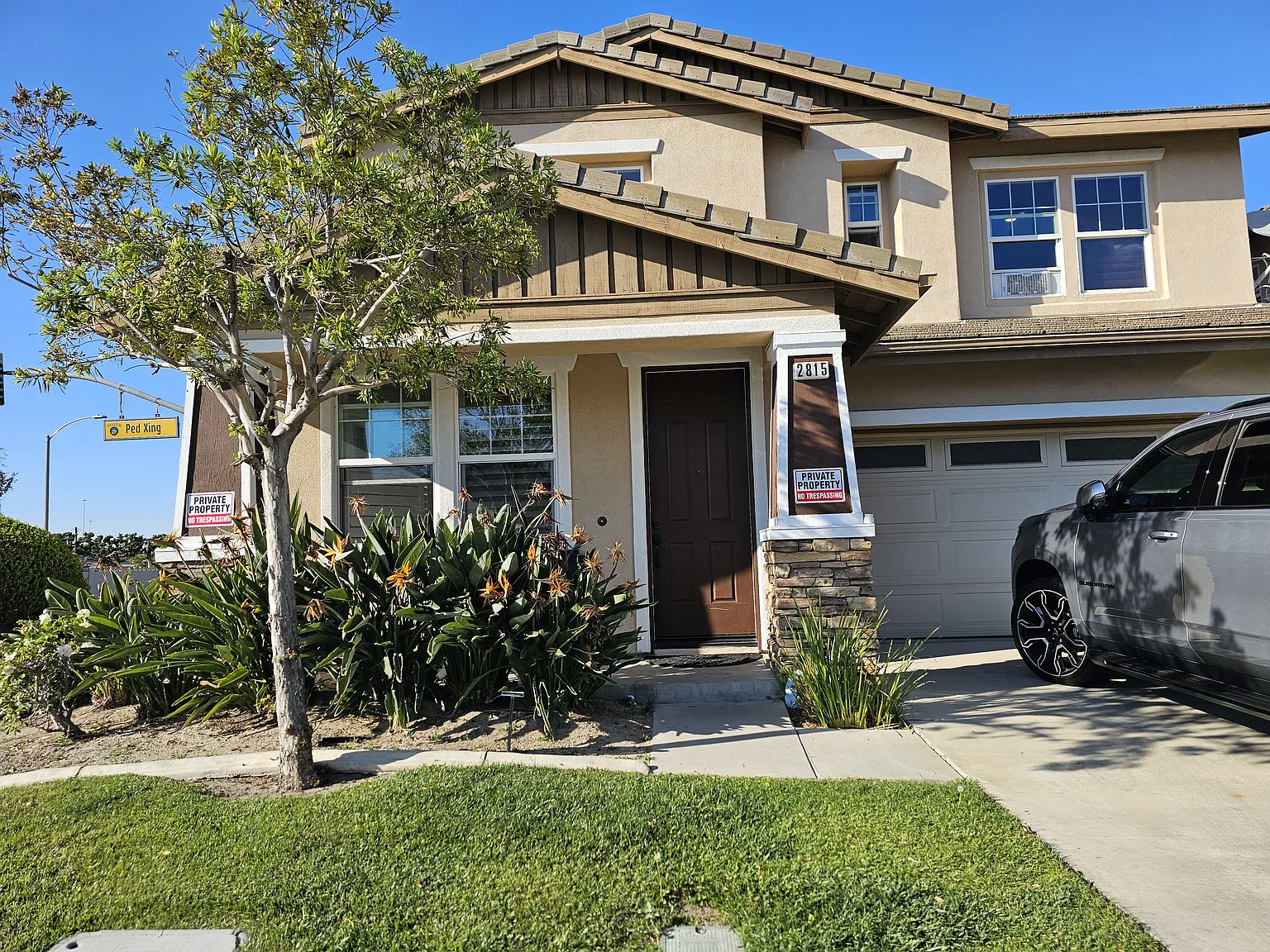 3 bed, 2.5 bath, 2260 sqft, $5,200 — Photo 1