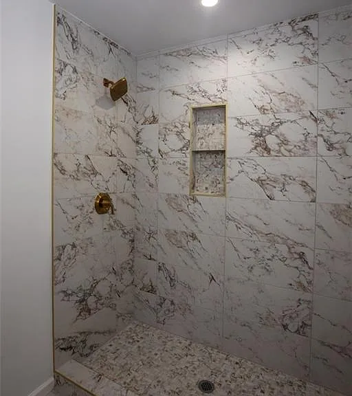 1311 Roxboro Dr — Photo 16
