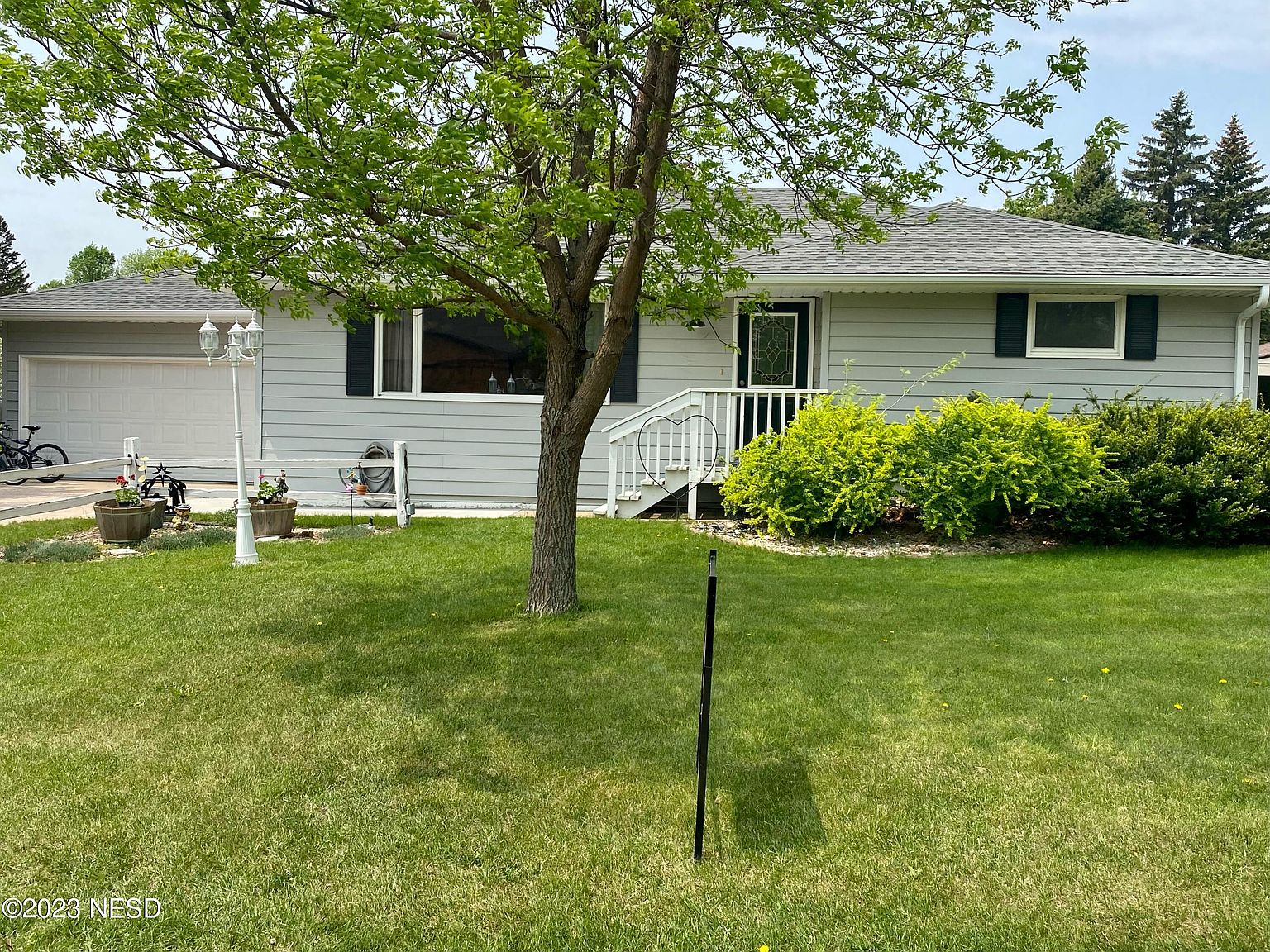 1135 N Maple, Watertown, SD 57201 Zillow