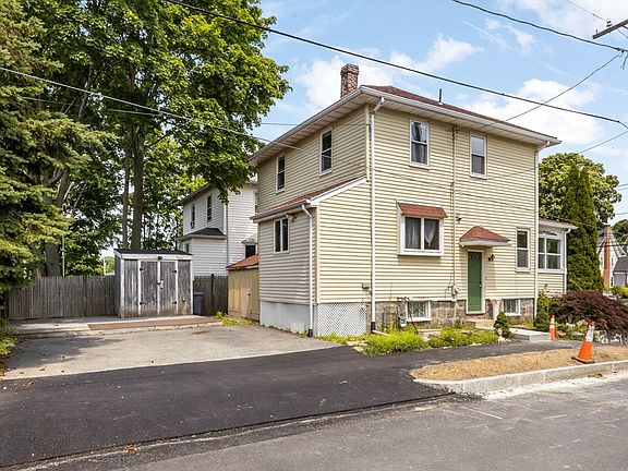 4th image of 616 Adams St