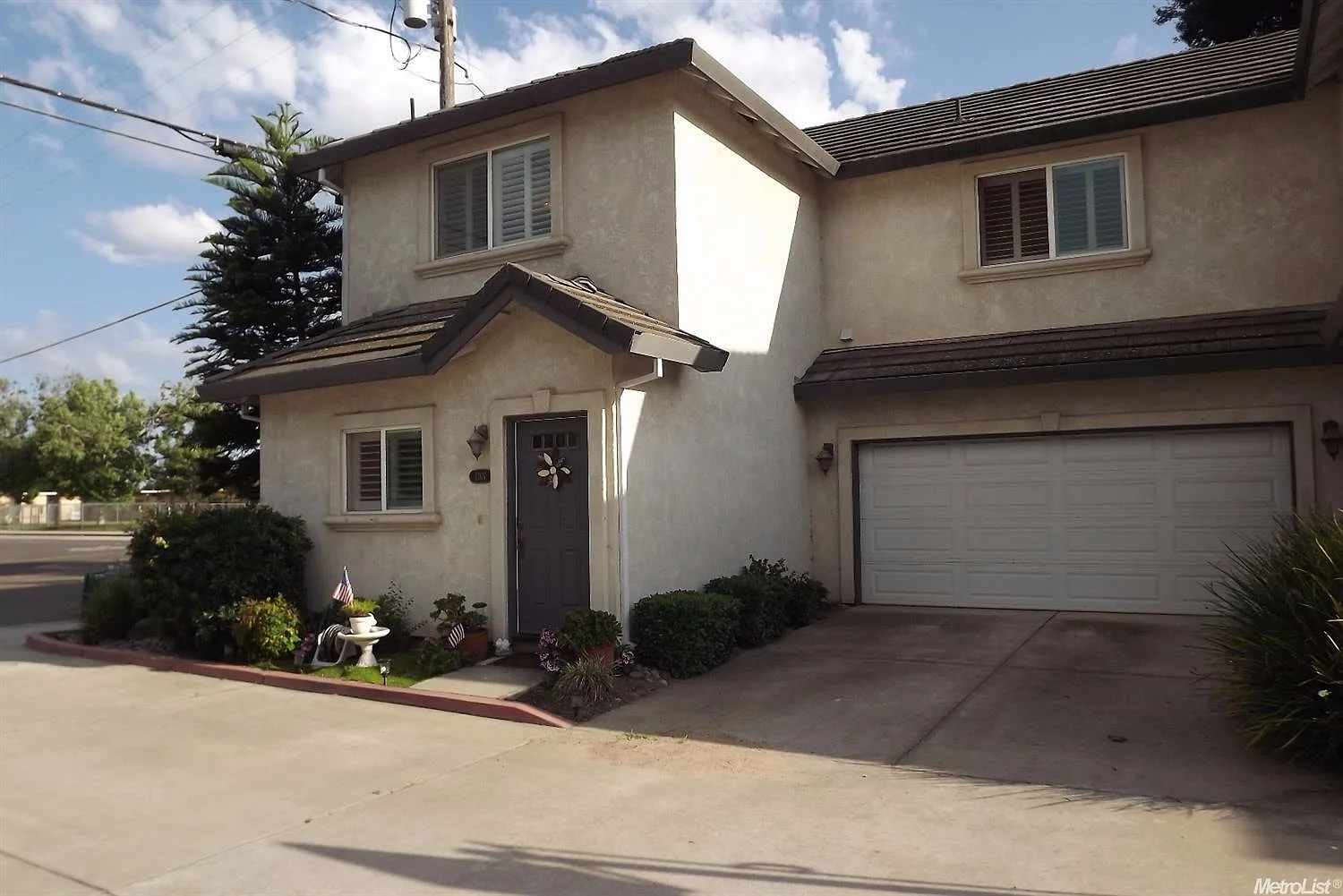 1307 Lilac St photo 1