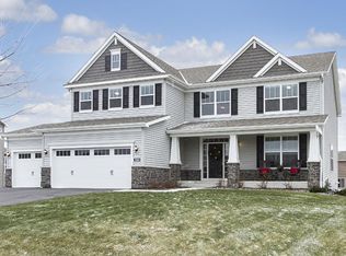 1161 Lakewood Cir, Waconia, MN 55387