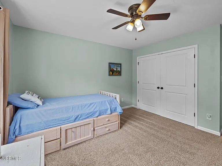 411 Palisades Way — Photo 33