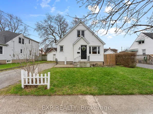 6 Cedardale Ave, Saint Catharines, ON L2P 1A9