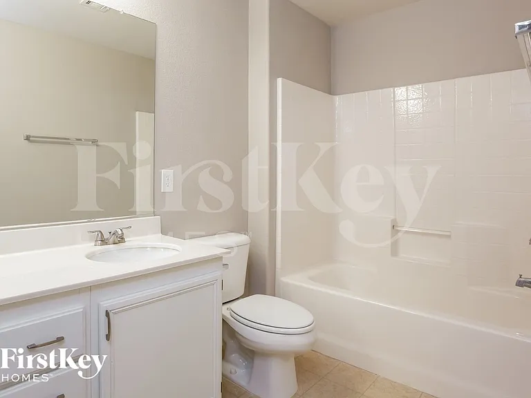 8309 Cavaricci Ave — Photo 13