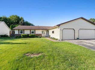 1192 W 18th Ave, Oshkosh, WI 54902