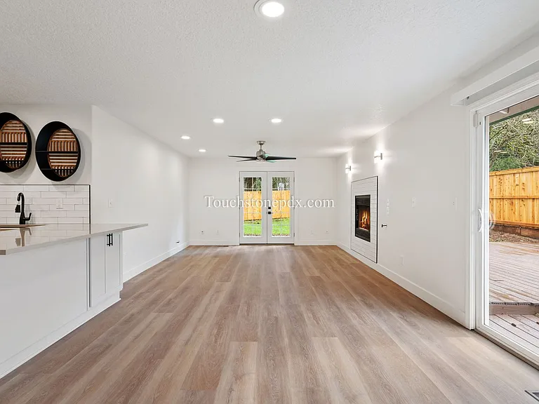 20160 Quinalt Dr — Photo 11