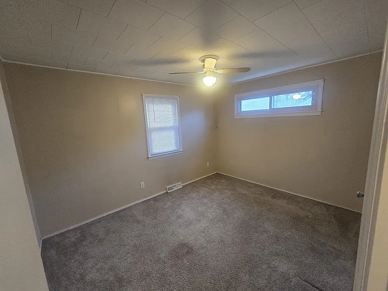 28 Chestnut Hill Rd — Photo 11