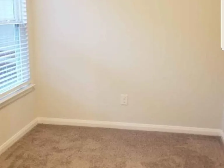 28608 Netawaka Ct — Photo 8