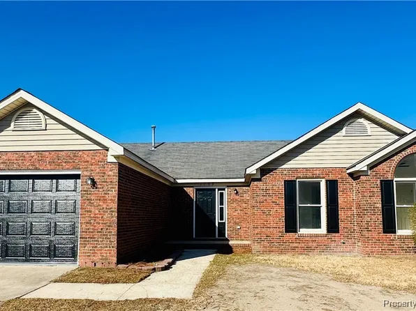 1109 Whiskerlake Dr, Fayetteville, NC 28312