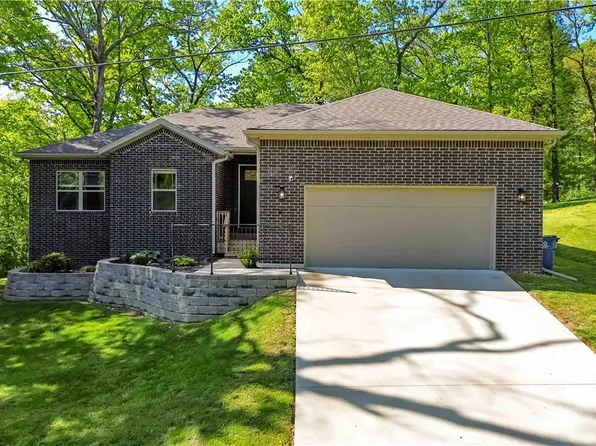 8 Leyland Dr, Bella Vista, AR 72714