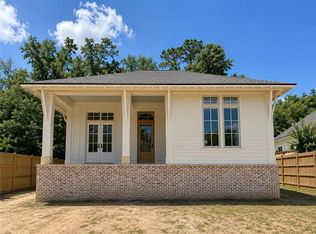 214 Tensaw Ave, Fairhope, AL 36532