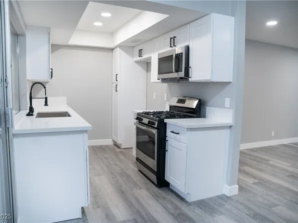 1440 Vegas Valley Dr APT 3, Las Vegas, NV 89169