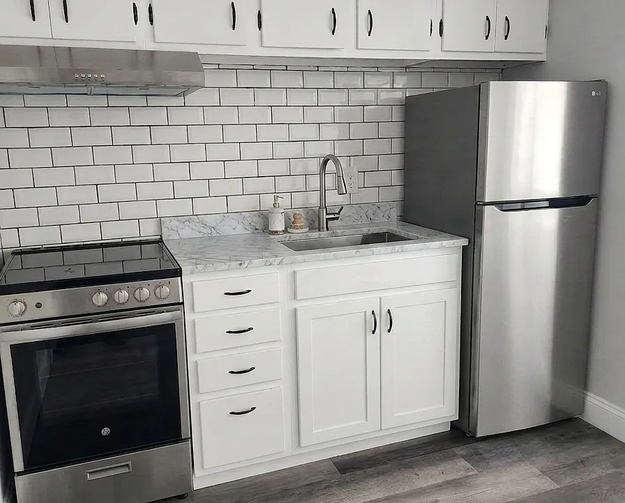 15 Maple Ave #B