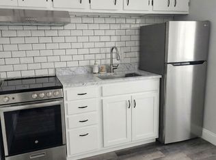 15 Maple Ave APT B, West Warwick, RI 02893