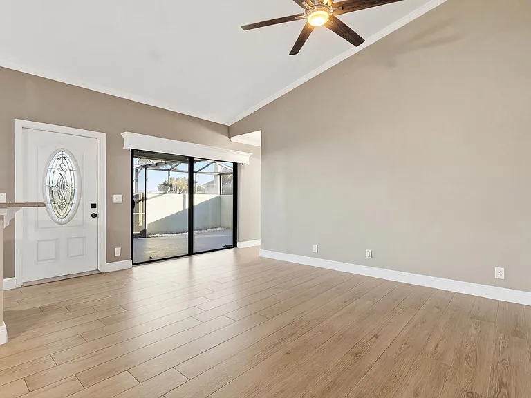 5694 Northpointe Ln — Photo 8