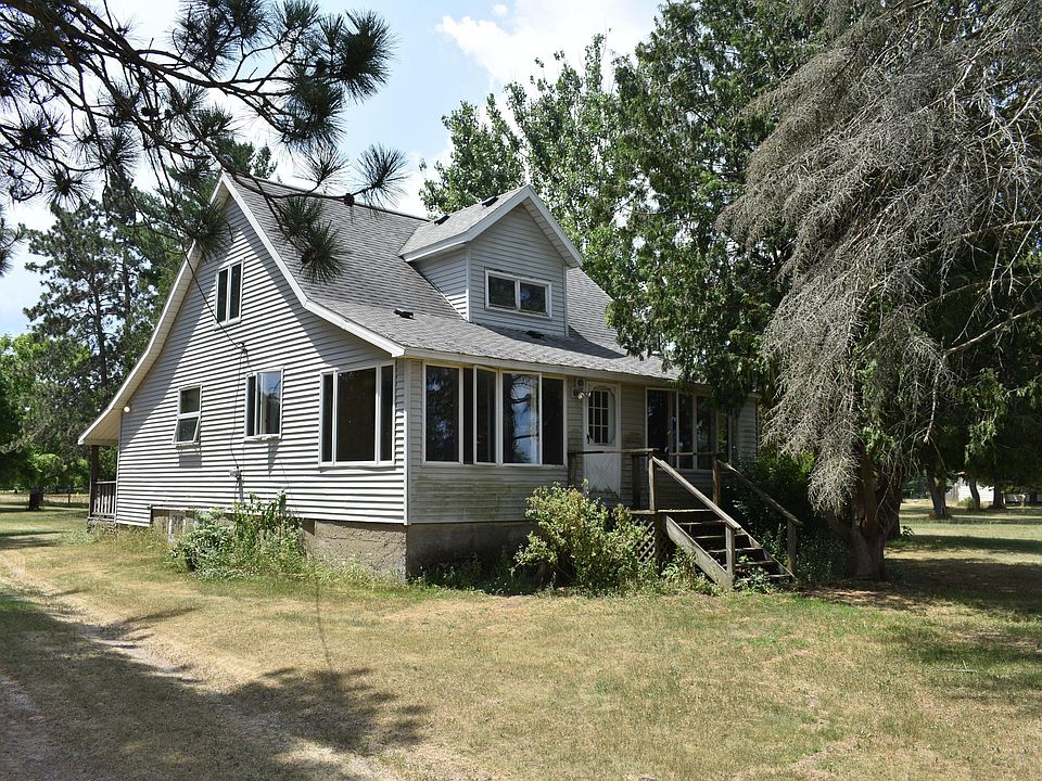 1st image of 1920 E 8th St