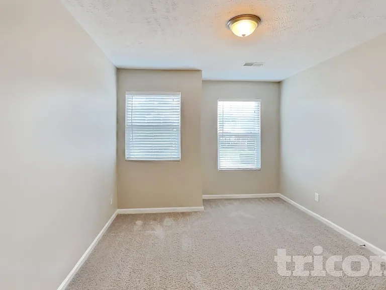 5004 Millpond Ct — Photo 14