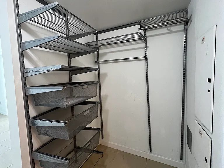 1750 N Bayshore Dr #0 — Photo 8