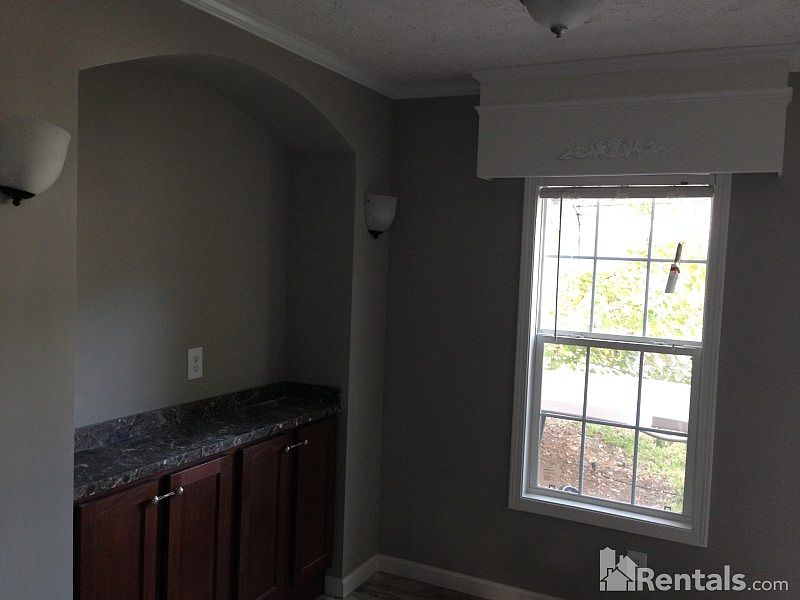 2nd image of 217 Fort Johnson Dr