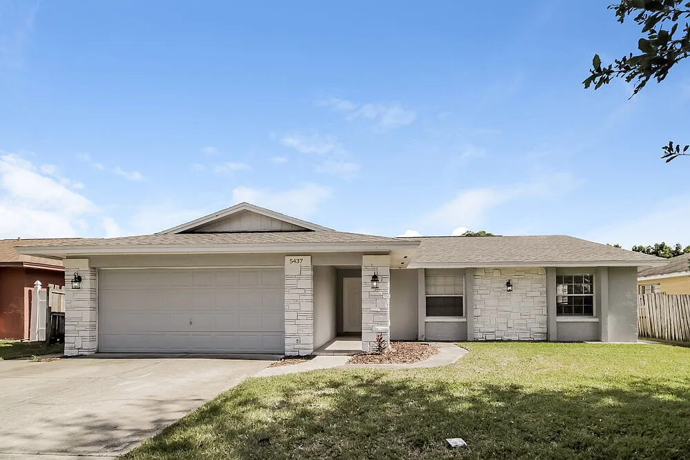 3 bed, 2.0 bath, 1652 sqft, $2,665 — Photo 1