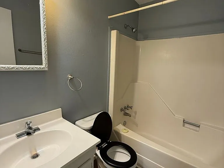 141 King George Ct — Photo 7