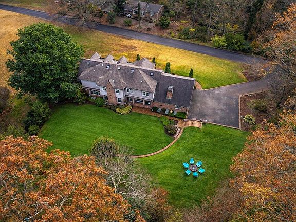 2nd image of 2413 Woolson Rd