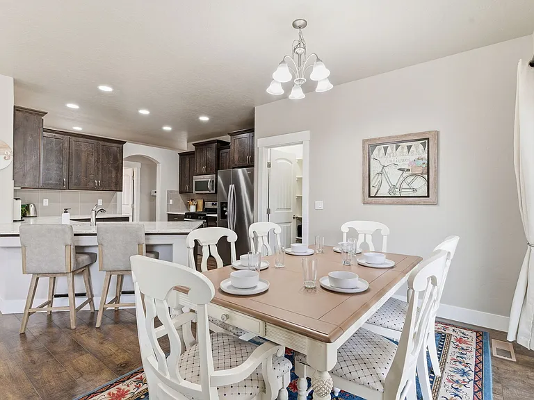1136 Overland Trl — Photo 8