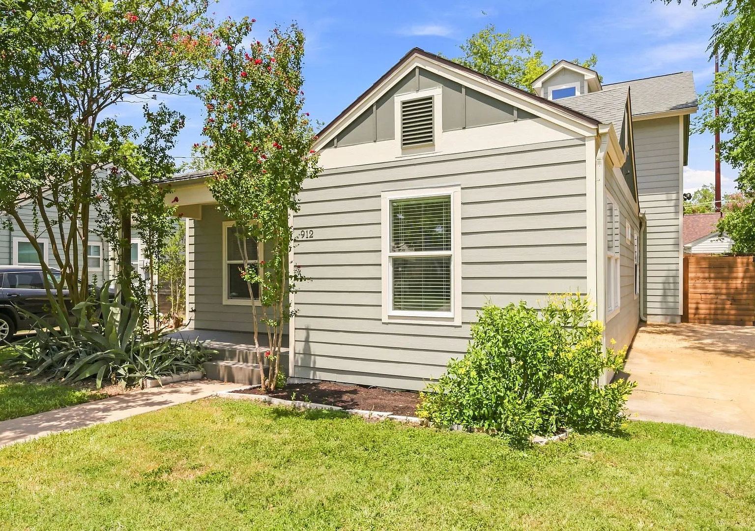 Ut Pre-Lease: 2013 Completely Remodeled 6 Bed / 3 Bath North Campus Home — Photo 4