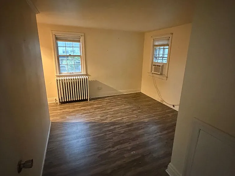 81 E Park Pl — Photo 10