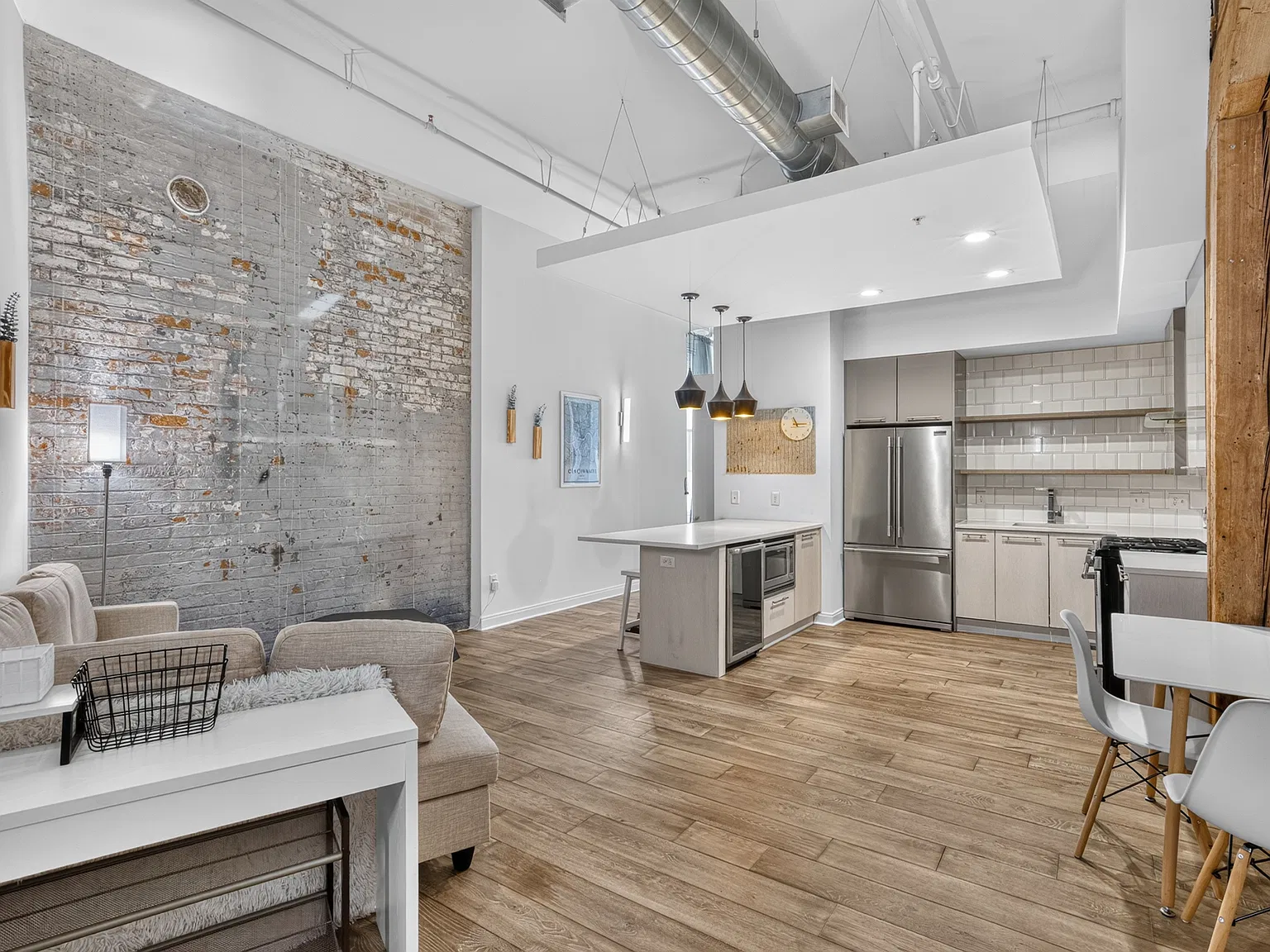 1 bed, 722 sqft, $1,475 — Photo 2