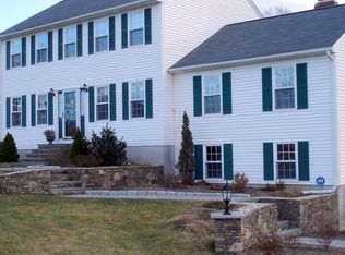 8 Muggett Hill Rd, Charlton, MA 01507