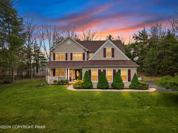 1323 Crossing Ln, Stroudsburg, PA 18360