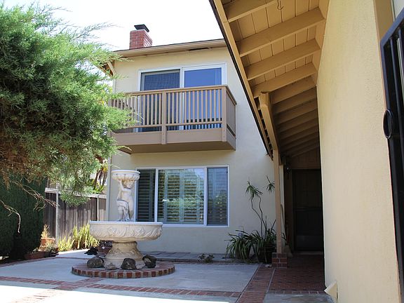 Front Entry Courtyard