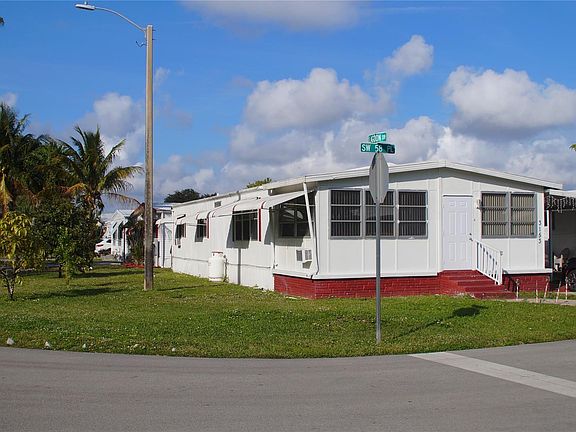 5th image of 3153 SW 58th Place
