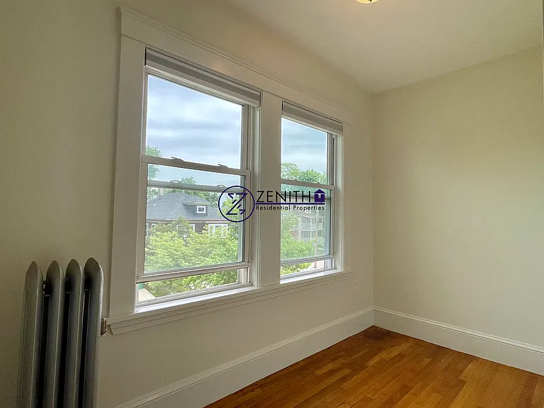 17 Ogden St #2 — Photo 10