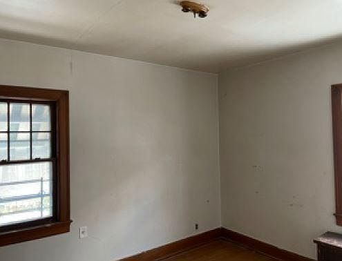 5th image of 102 S 36th St